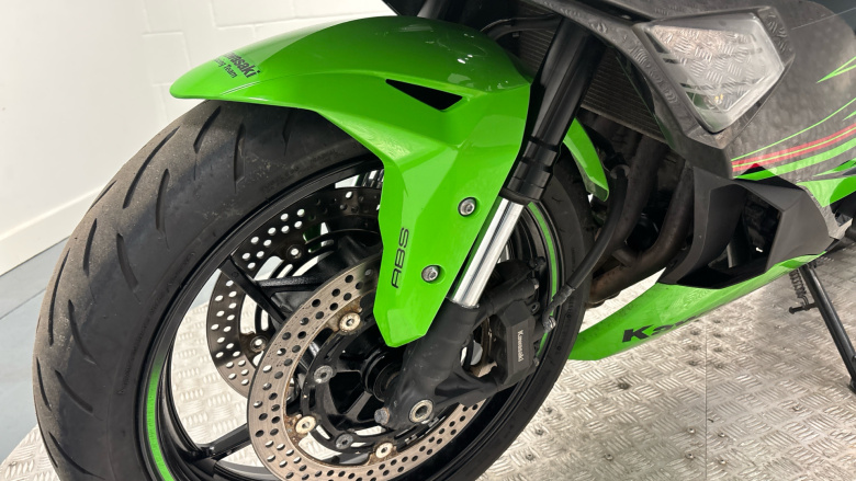 Kawasaki Ninja Zx 4 ZX400SRFNN (24MY)